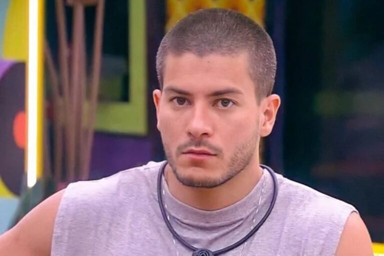 BBB22: Arthur Aguiar é criticado por fala machista sobre Natalia