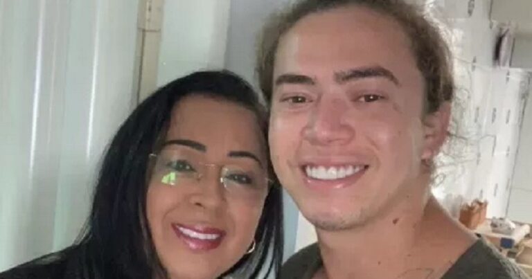 Whindersson Nunes rebate a mãe e diz ter ficado cheio de vergonha após duras críticas as ex-namoradas