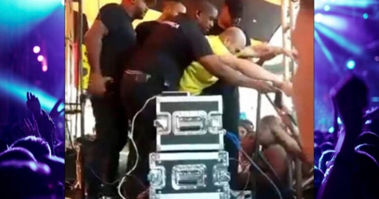 Vídeo: Cantor cai inconsciente no palco e desespero toma conta de todos; cenas impressionam