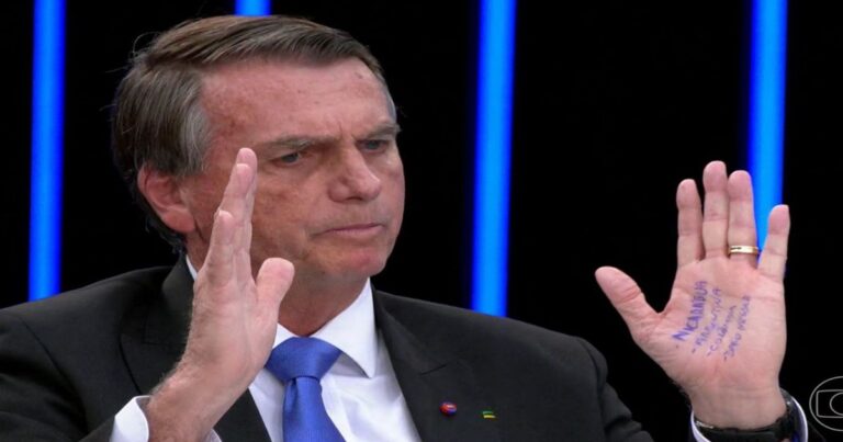 Na Globo, Bolsonaro responde pergunta que milhões de brasileiros queriam fazer