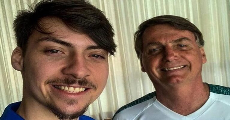 Filho de Jair Bolsonaro sofre ataque e ‘parte pra cima de agressores’; ‘Ódio gratuito’