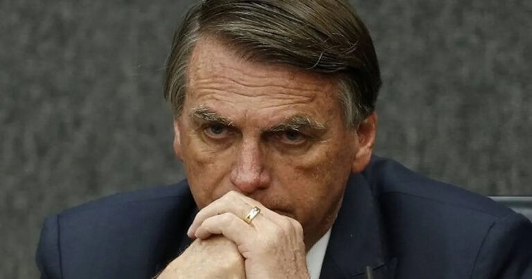 Ações que Bolsonaro e seus aliados tomaram após sua derrota no segundo turno; situação preocupa brasileiros