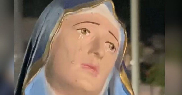 Vídeo que flagra imagem de santa ‘chorando’ viraliza e deixa fiéis comovidos