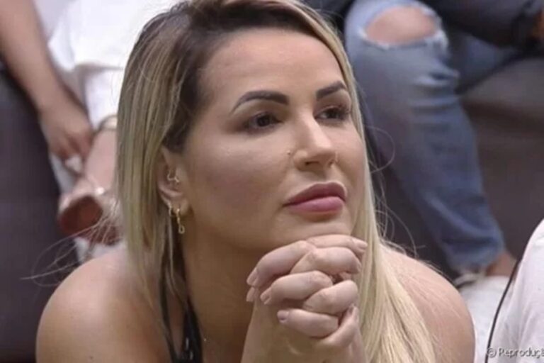Deolane Bezerra está fora de A Fazenda 14, revela irmã