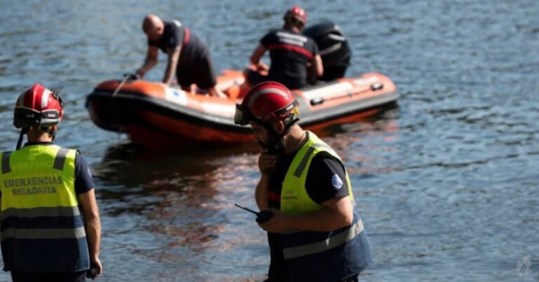 Jogador se despede de companheiros, some e celular é achado em ponte