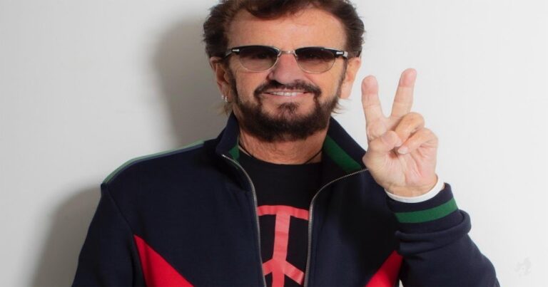 Ringo Starr caiu no palco em show