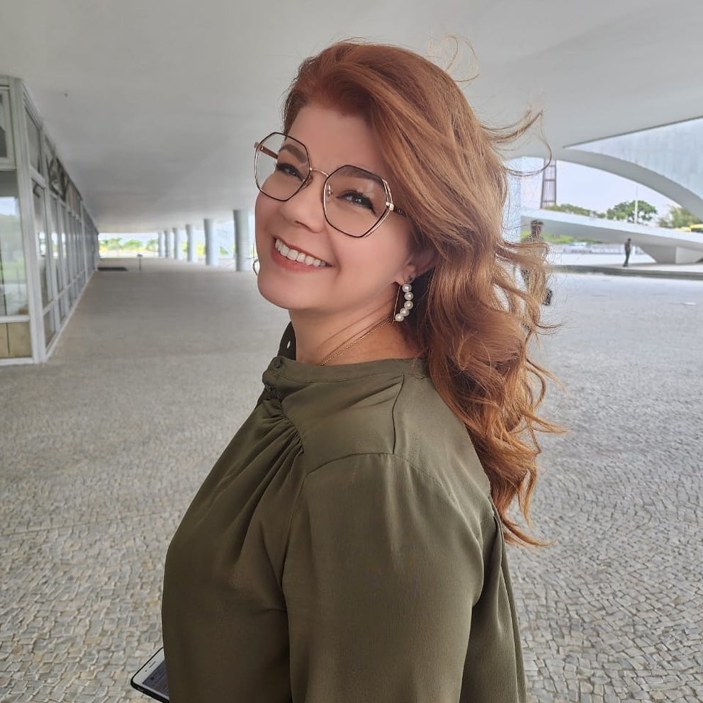 Repórter do palavrão na GloboNews também já foi flagrada dançando