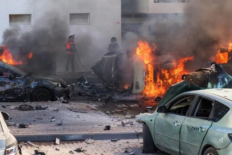 Israel declara guerra após ataque do Hamas; conflito deixou ao menos 298 mortos