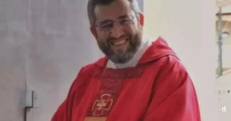 Padre de SP é condenado à prisão por crime de injúria racial contra garçom