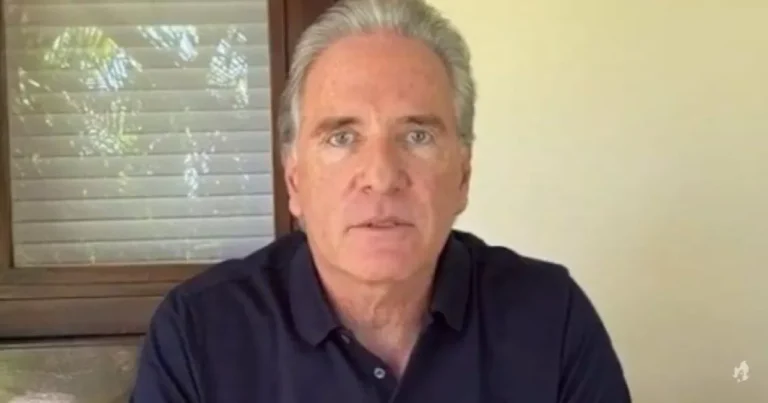 Roberto Justos lamenta ausência durante tratamento da filha contra câncer: ‘Não posso estar aí’