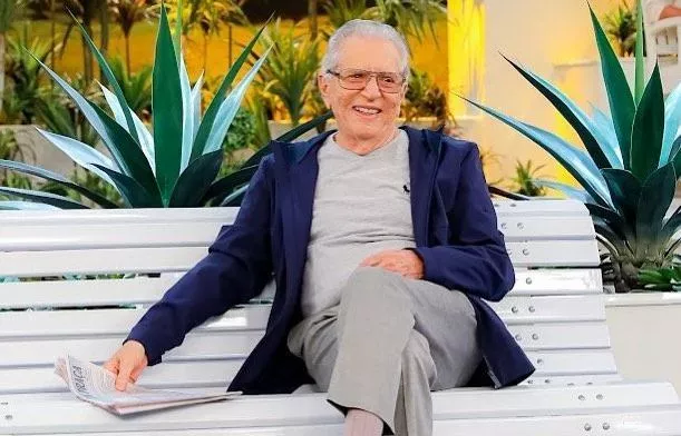Carlos Alberto de Nóbrega é Internado e Programa de TV é Suspenso: Entenda os Detalhes