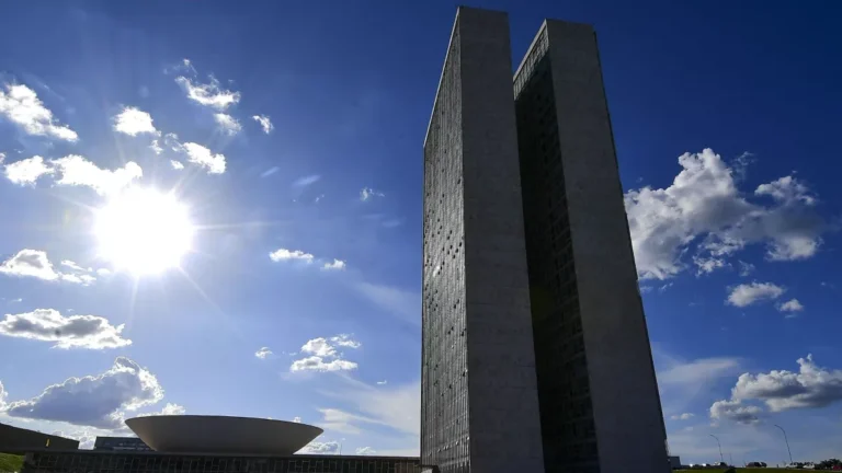 Ministros de Lula vão ao Congresso prestar esclarecimentos nesta semana