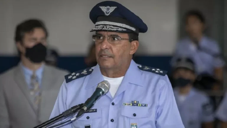Ex-comandante da Aeronáutica presta depoimento no STF nesta quarta (21)