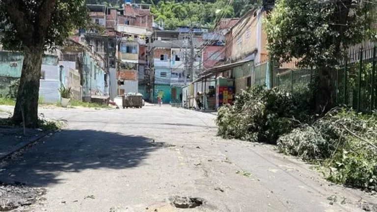 Comunidade do RJ registra 37 tiroteios em 2025, maior marca desde 2019
