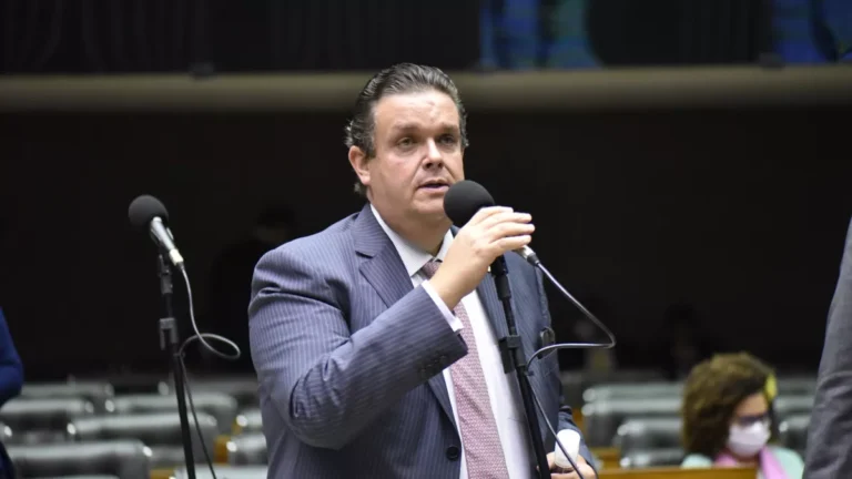 Novo ministro avalia mudanças em postos estratégicos da Previdência