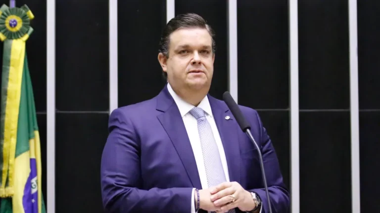INSS: ministro diz que ressarcimento não foi tratado em reunião com Lula