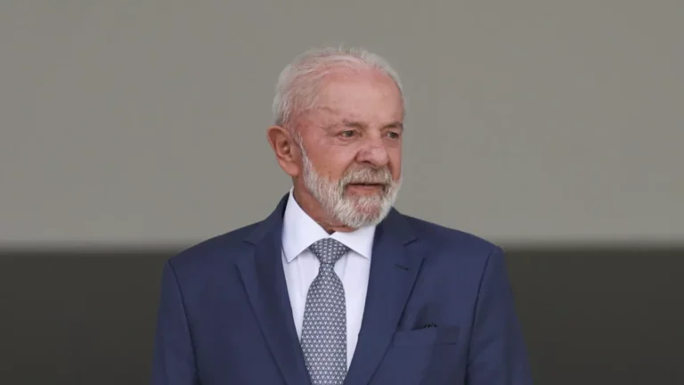 Governo busca isolar oposição enquanto corre por solução à crise no INSS
