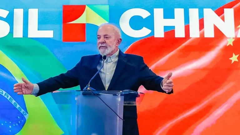 Lula volta a citar emissário chinês para discutir regulamentação de redes