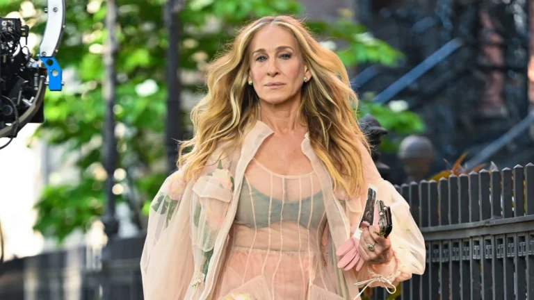 Sarah Jessica Parker diz não conhecer febre do Labubu: “O que é isso?”