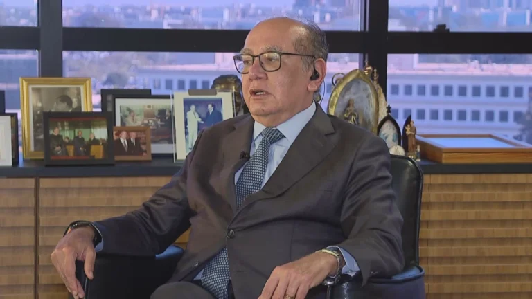 À CNN, Gilmar Mendes diz que afirmação de indulto a Bolsonaro é “truncada”