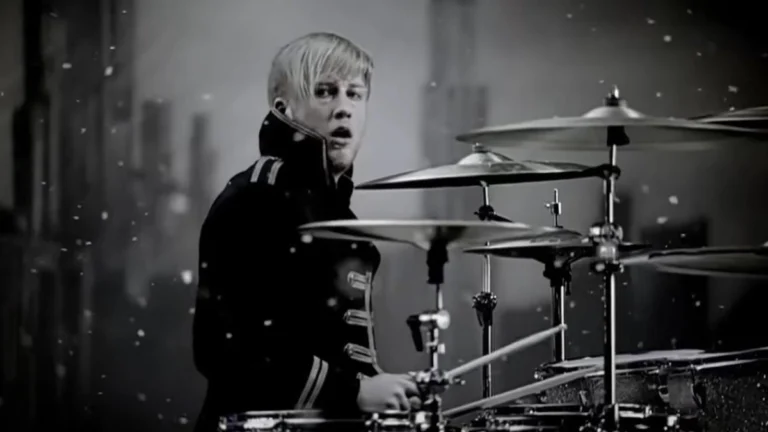 My Chemical Romance no Brasil: relembre a morte do baterista Bob Bryar