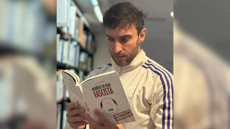 “Criminalização do humor”, diz assessoria de Léo Lins sobre condenação