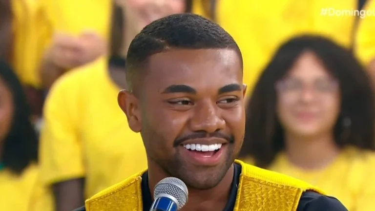 Davi Brito comete erros em programa ao vivo e web repercute