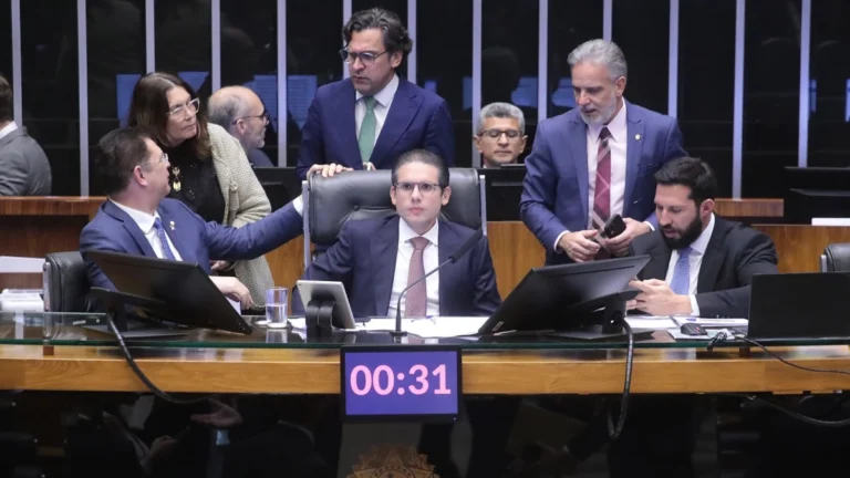 Após IOF, Câmara pauta urgência de projeto sobre benefícios fiscais