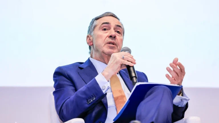 Em trocadilho com Trump, Barroso propõe “tornar a mentira errada novamente”