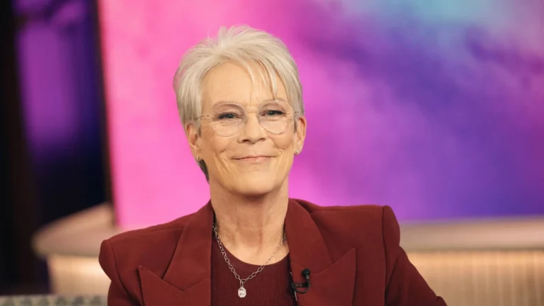 Jamie Lee Curtis relembra luta contra o álcool: “Viciada controlada”