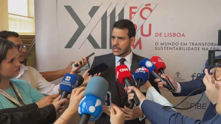 “Estamos atuando por solução rápida e pacífica”, diz advogado-geral da União sobre IOF