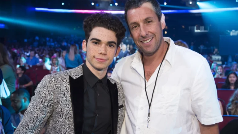 Mãe reage a homenagem de Adam Sandler para Cameron Boyce em novo filme
