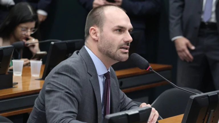 Líderes veem ameaça de Eduardo com efeito nulo sobre Hugo e Alcolumbre