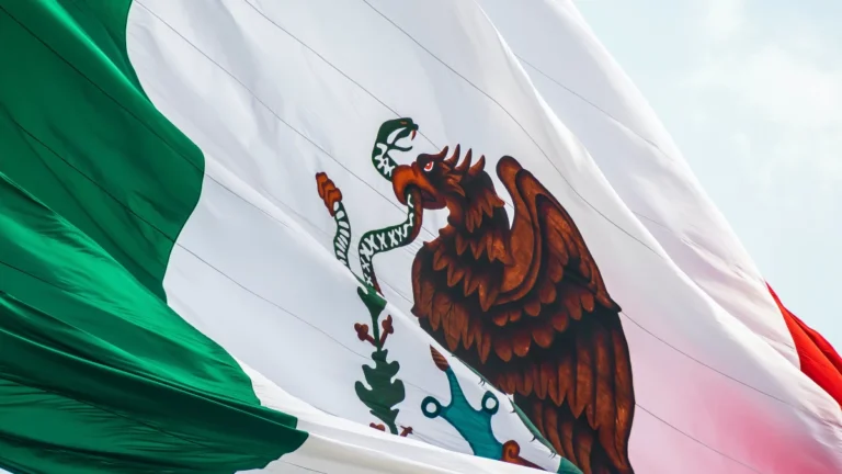 Trump prorroga acordo comercial com México por 90 dias