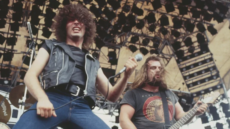 Paul Mario Day, primeiro vocalista do Iron Maiden, morre aos 69 anos
