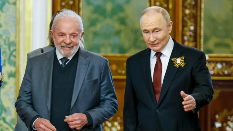 Lula e Putin conversam por telefone sobre guerra na Ucrânia e Brics