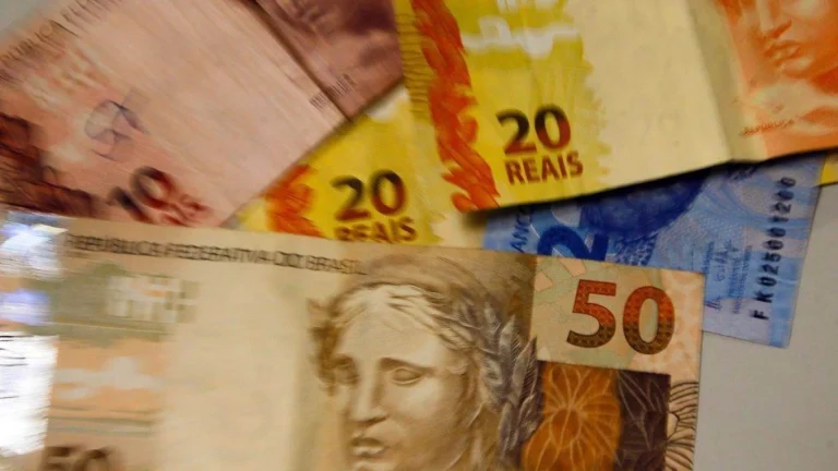 Ao menos R$ 387 bi podem ficar fora da meta fiscal com pacote antitarifa