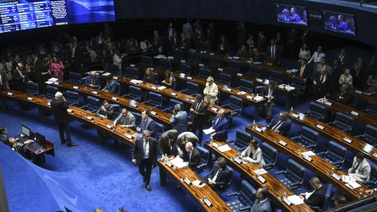 Senado edita regras para uso de IA, mas desobriga gabinetes de segui-las