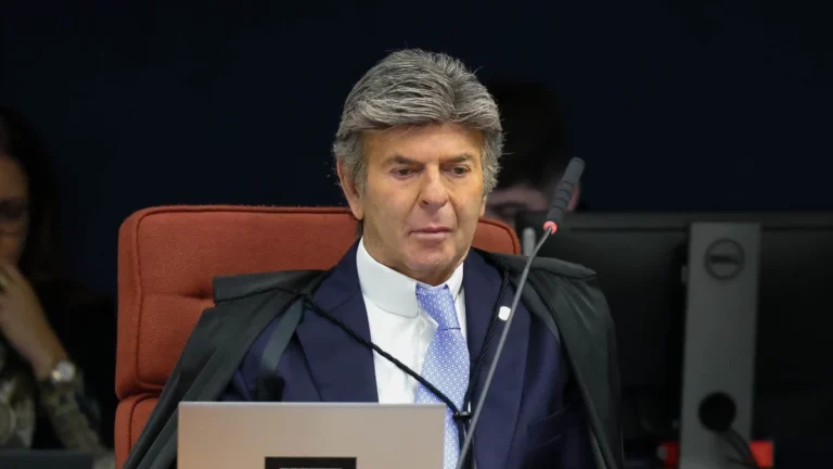 Análise: Fux vira incógnita no julgamento de Carla Zambelli