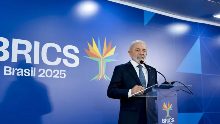 Waack: Lula quer resposta a tarifaço com grupo que Trump odeia