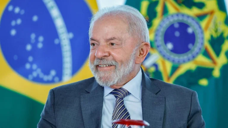 Lula diz que tarifaço se trata de “debate político com teor ideológico”