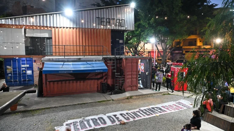 Justiça determina permanência do Teatro de Contêiner por mais 180 dias