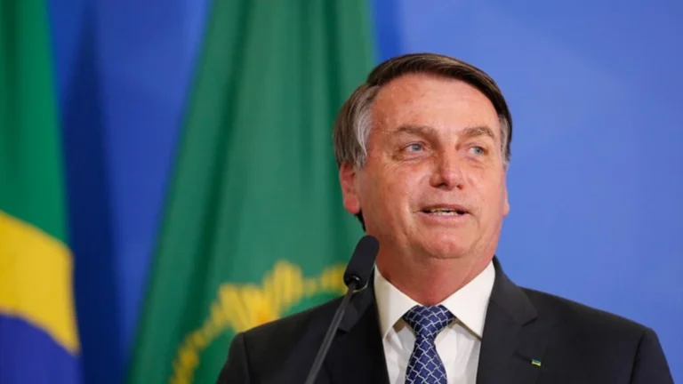 PGR recomenda policiamento em tempo integral na casa de Bolsonaro