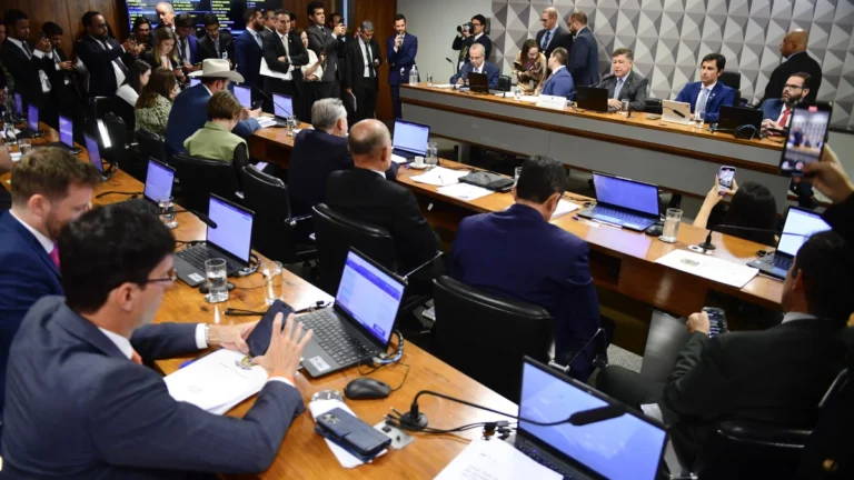 Escritório Nelson Wilians entra no radar da CPMI do INSS