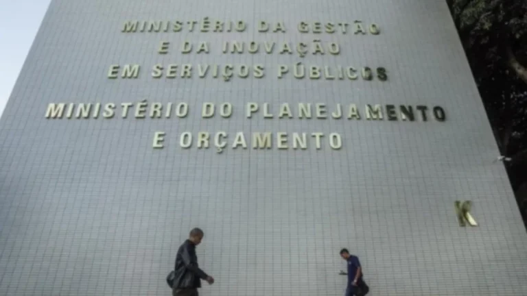 Governo debate reforma administrativa com foco na modernização do Estado
