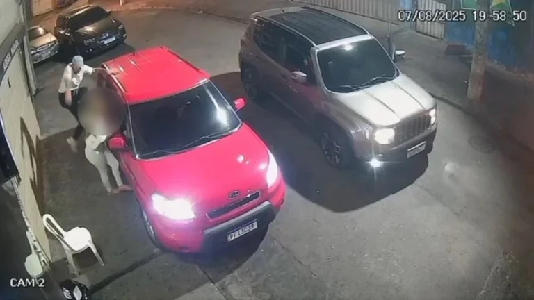 Vídeo: Homem descumpre medida protetiva e agride ex-namorada em SP