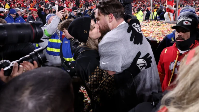 Amor de Taylor Swift e Travis Kelce é duradouro; relembre o relacionamento