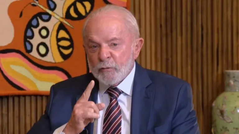 Lula repete que Trump age como “imperador”, mas seu mandato é limitado