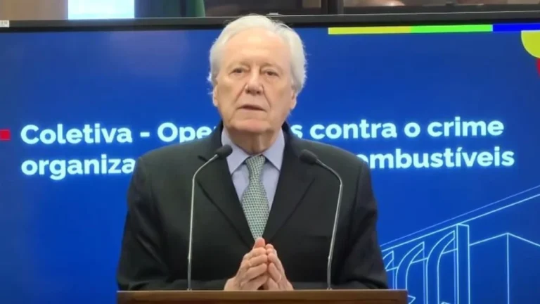 Crime organizado se apropriou do setor de combustíveis, diz Lewandowski
