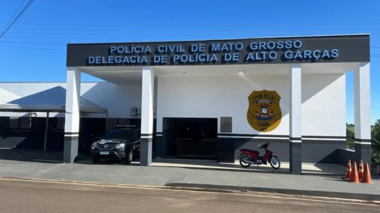 Menino de 3 anos morre afogado em piscina da família em MT